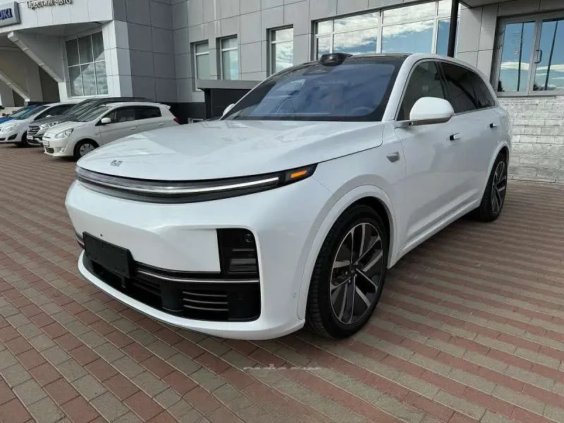 Li Auto Li L7 ULTRA 2025 — фото 1 из 5