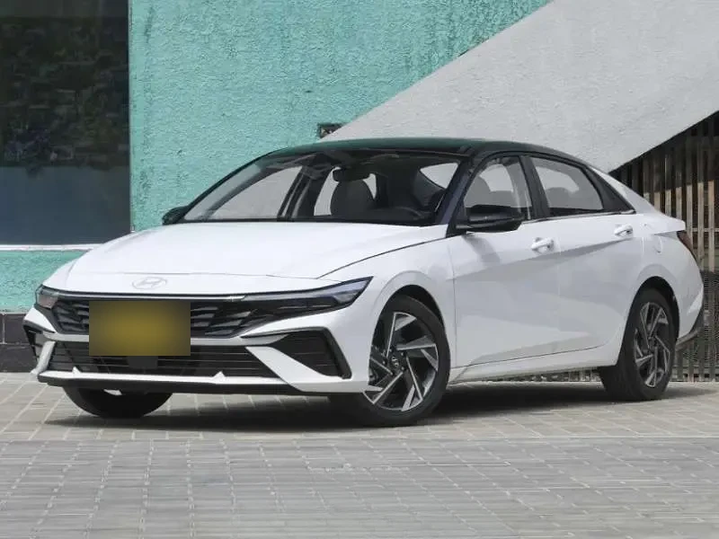 Hyundai Elantra 2025 — фото 1 из 5