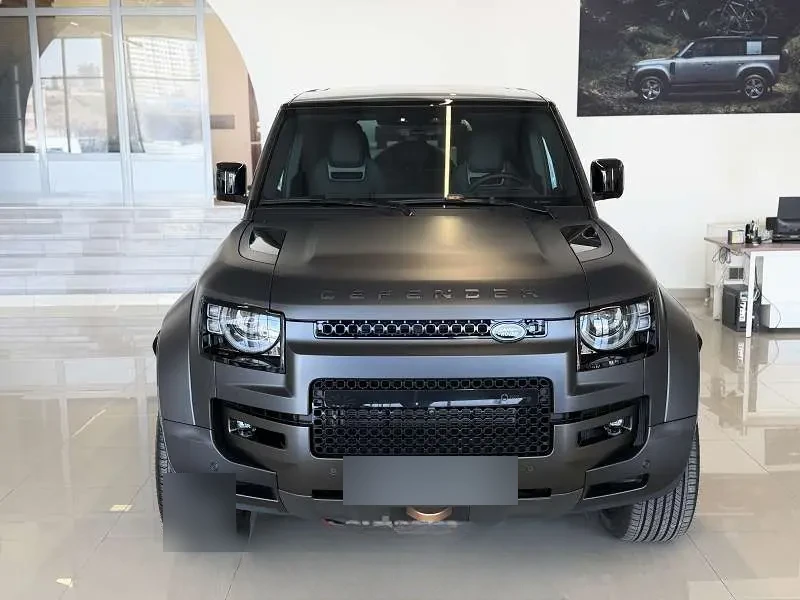 Land Rover Defender OCTA EDITION ONE 2025 — фото 1 из 5