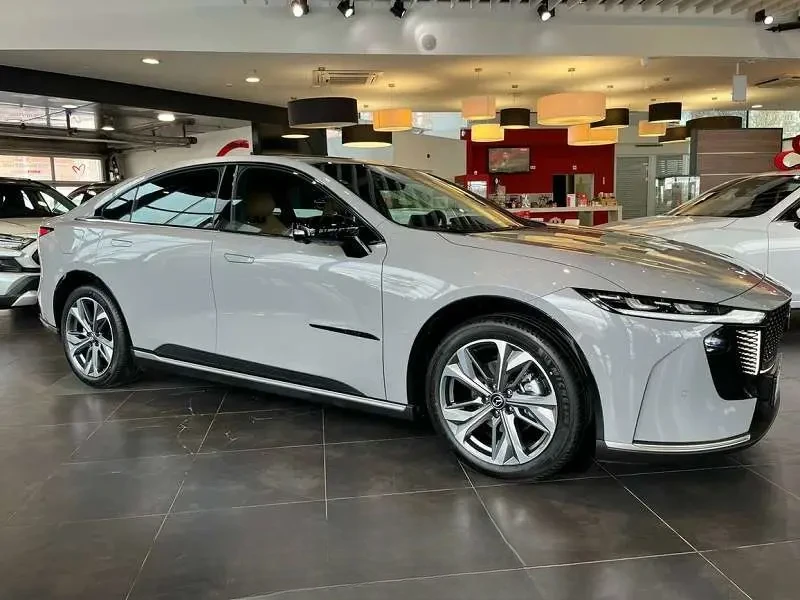Mazda EZ-6 Ultra 2025 — фото 1 из 5