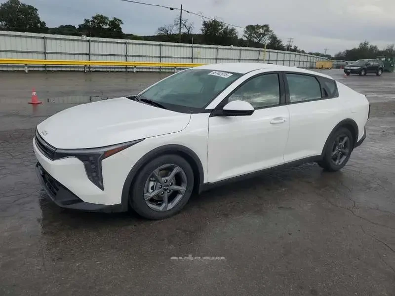 Kia K4 2025 — фото 1 из 5