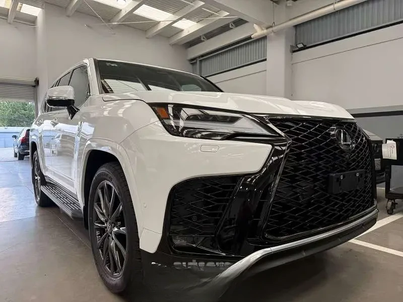 Lexus LX 600 2026 — фото 1 из 3