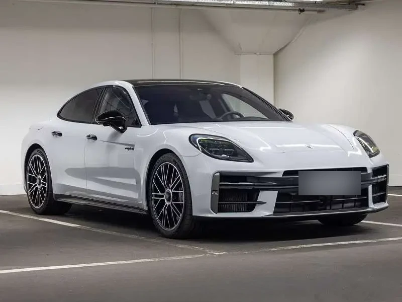 Porsche Panamera 2025 — фото 1 из 5
