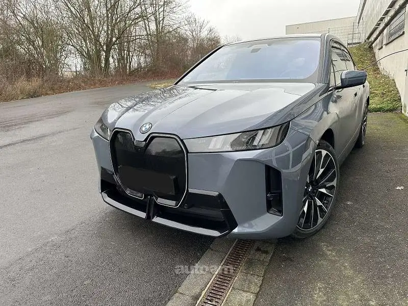 BMW iX 2025 — фото 1 из 4