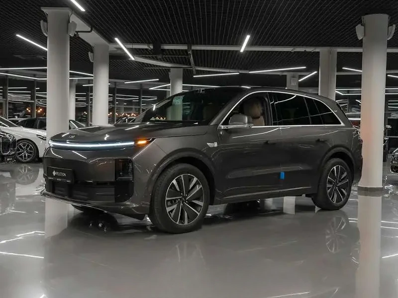 Li Auto Li L6 2025 — фото 1 из 5