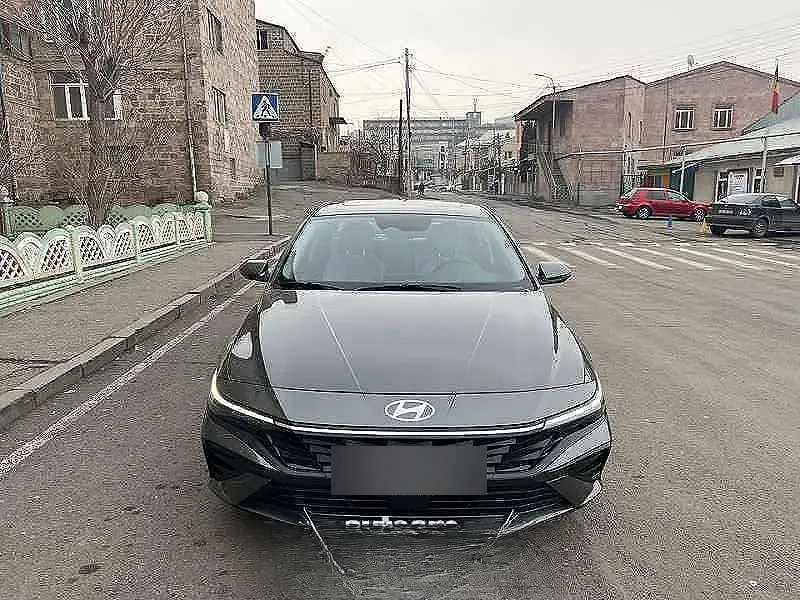 Hyundai Elantra Limited 2025 — фото 1 из 5