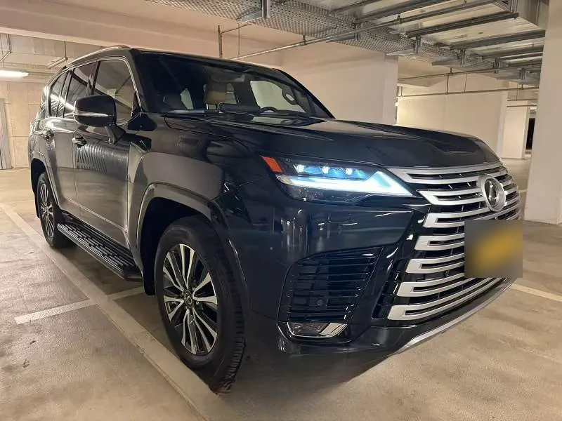 Lexus LX 500d 2026 — фото 1 из 5