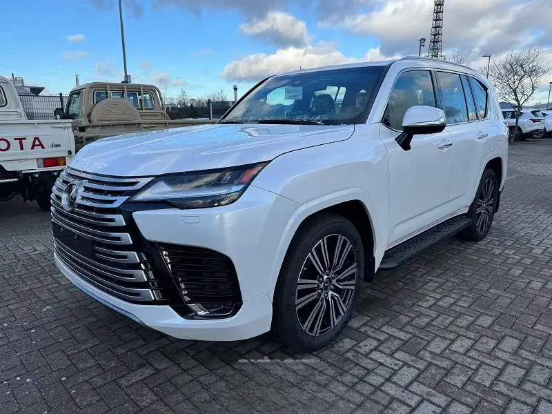 Lexus LX 500d 2025 — фото 1 из 5
