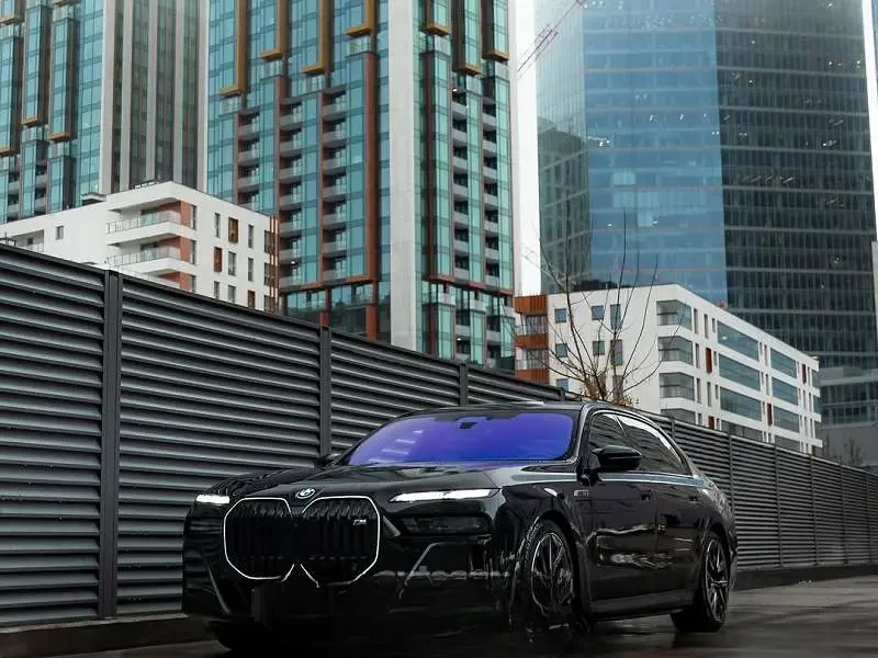 BMW 760 E 2025 — фото 1 из 5