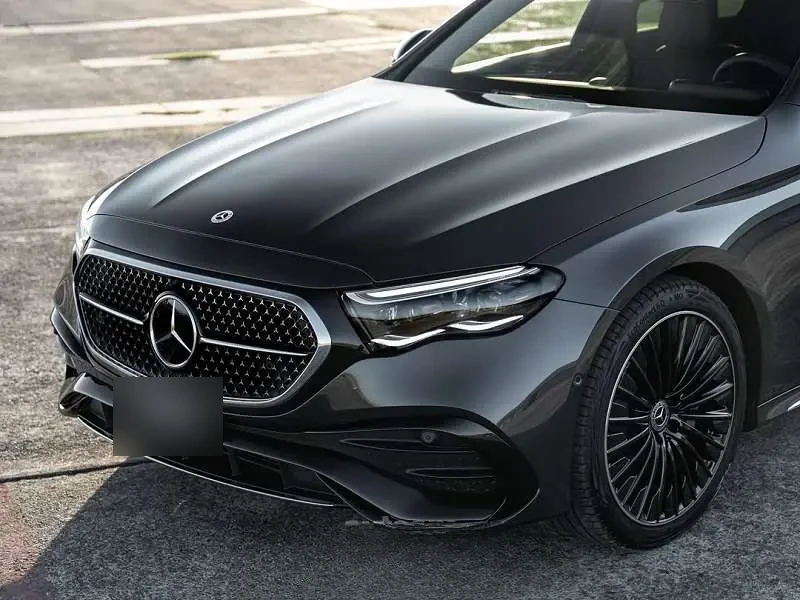 Mercedes-Benz E 220 2026 — фото 1 из 5