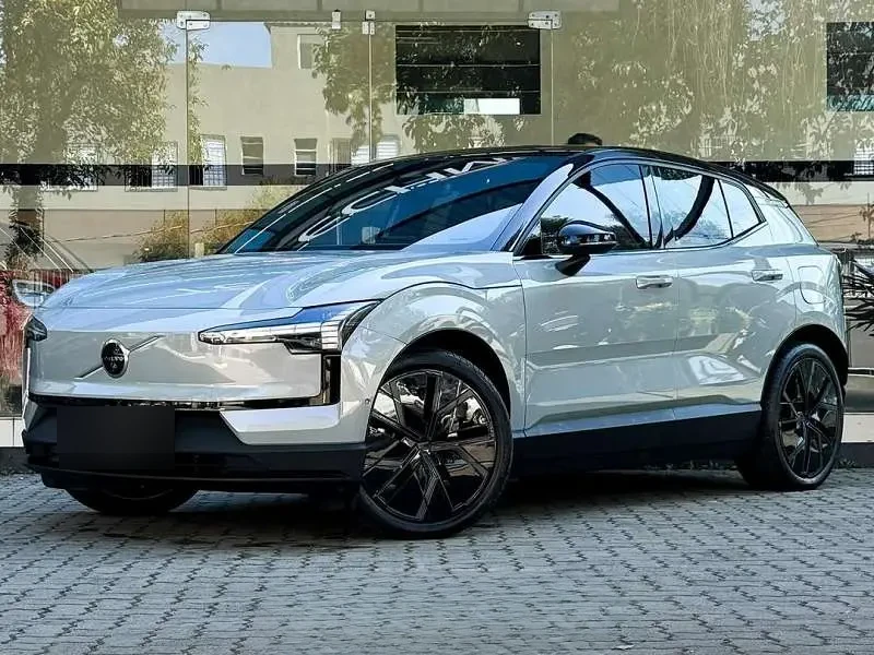 Volvo EX30 2025 — фото 1 из 5