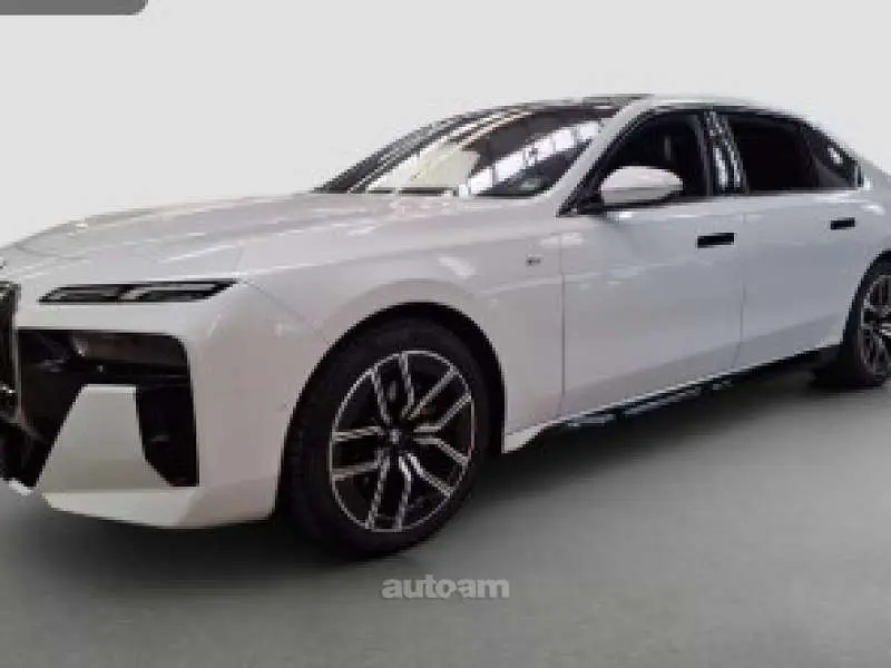 BMW 740 2025 — фото 1 из 5