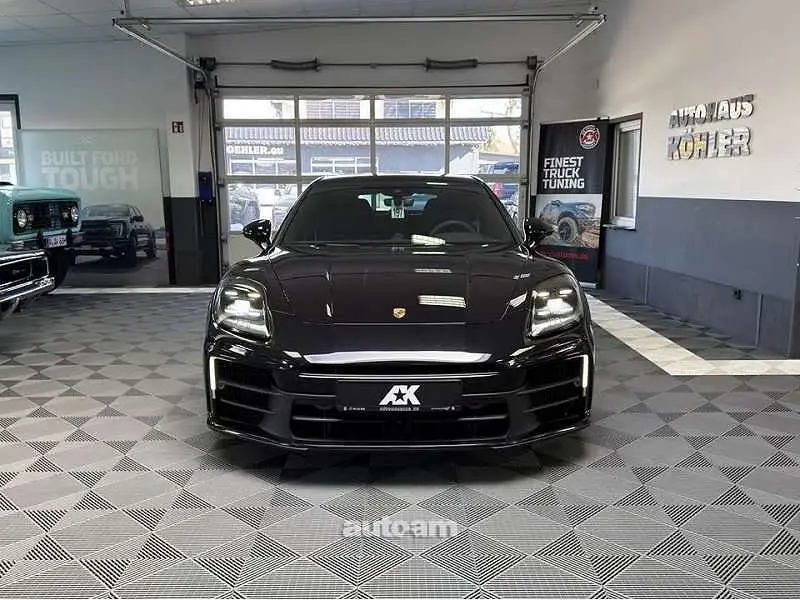 Porsche Panamera 2025 — фото 1 из 5