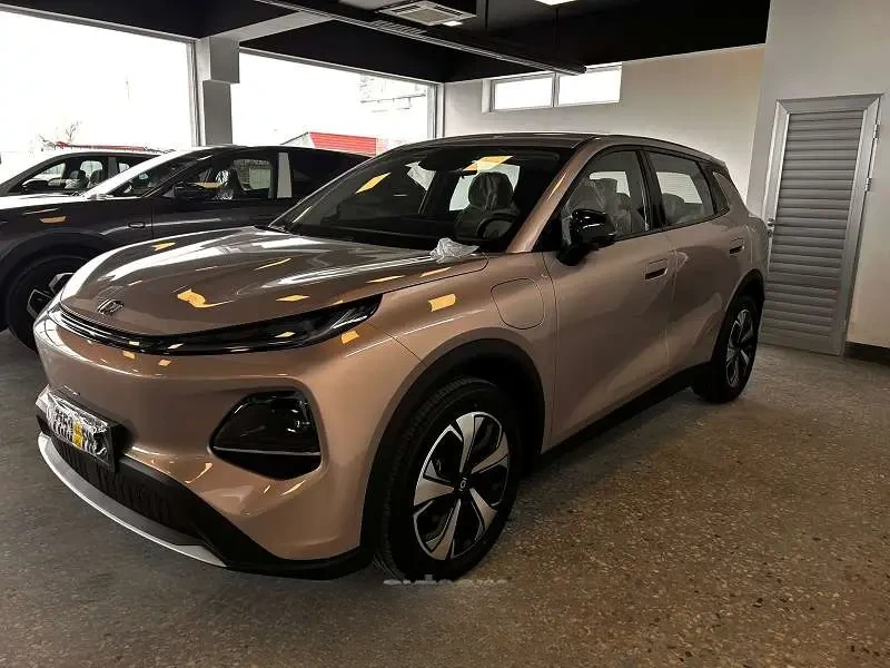 Changan Nevo Q05 2025 — фото 1 из 5