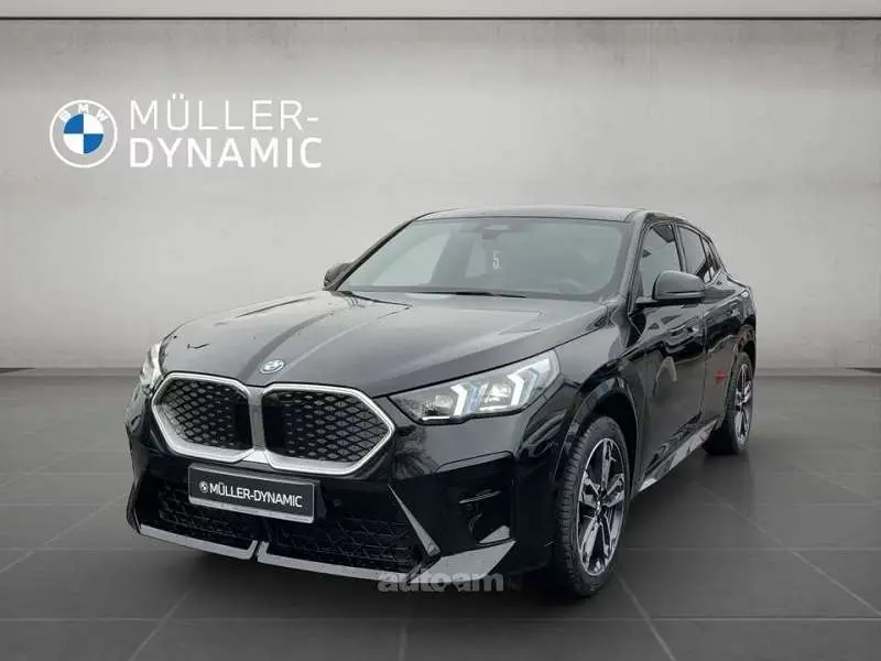 BMW IX2 2026 — фото 1 из 5