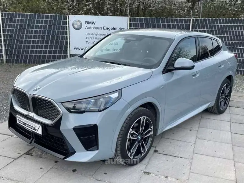BMW IX2 2025 — фото 1 из 5
