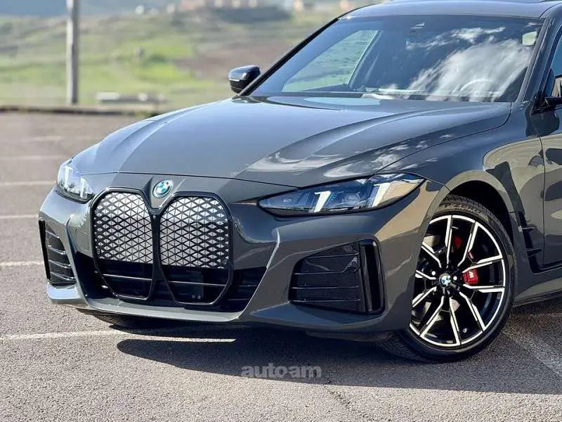 BMW i4 xdrive 40 2025 — фото 1 из 5