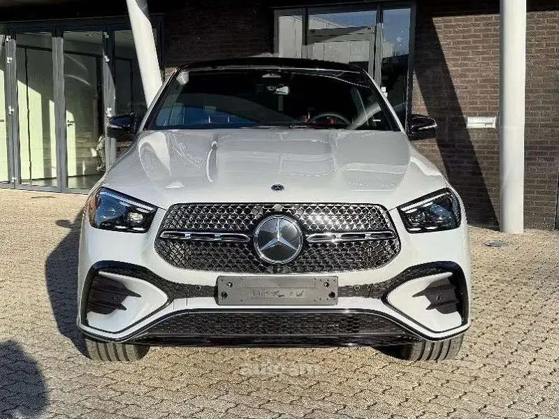 Mercedes-Benz GLE 300 2026 — фото 1 из 5