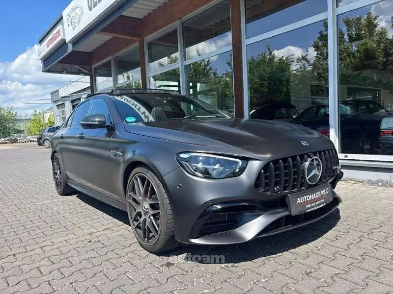 Mercedes-Benz E 63 AMG 2025 — фото 1 из 5