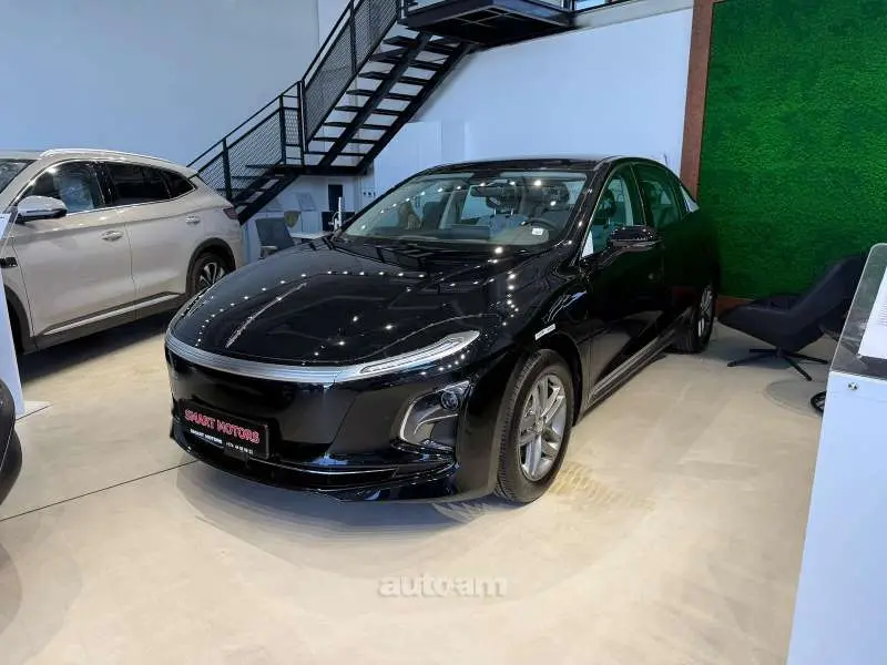 Hongqi E-QM5 500 KM 2025 — фото 1 из 5