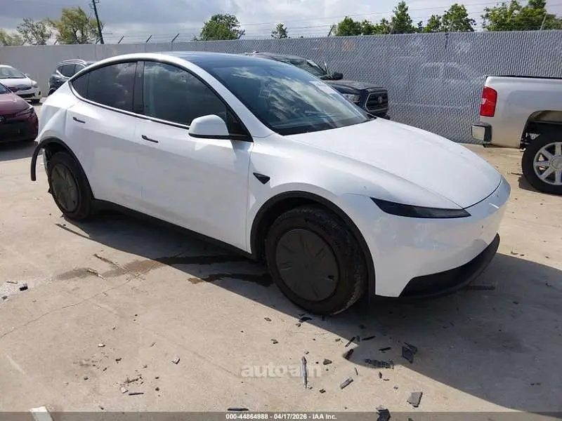Tesla Model Y 2026 — фото 1 из 5