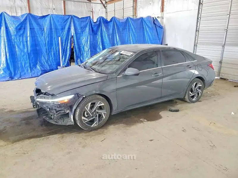 Hyundai Elantra 2025 — фото 1 из 5