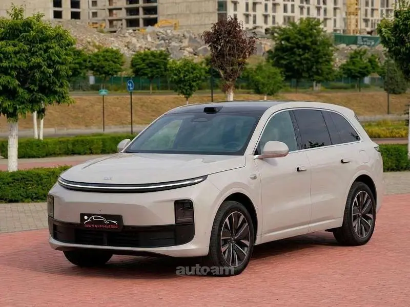Li Auto Li L6 PRO 2025 — фото 1 из 5