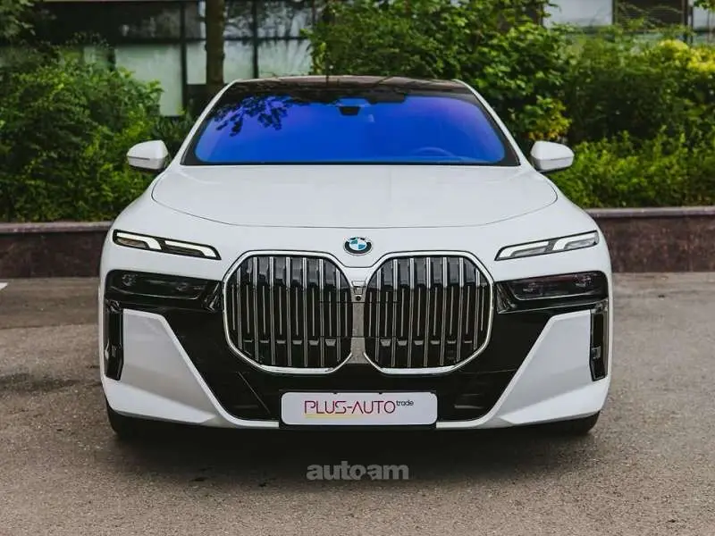 BMW 740 2025 — фото 1 из 5