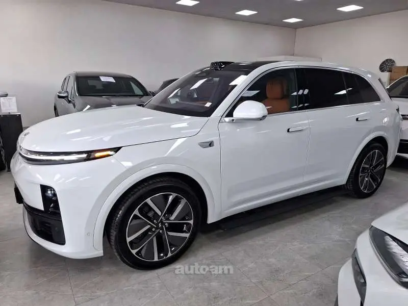 Li Auto Li L7 ULTRA 2025 — фото 1 из 5