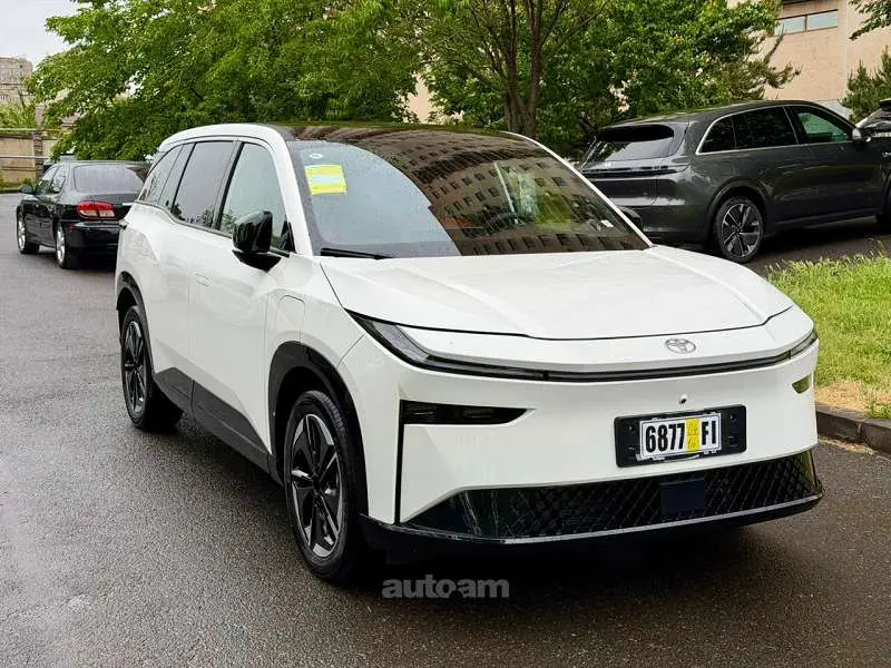 Toyota BZ3X Pro+ 520 km 2025 — фото 1 из 5