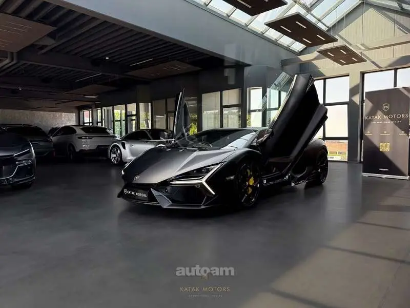 Lamborghini Revuelto 2026 — фото 1 из 5