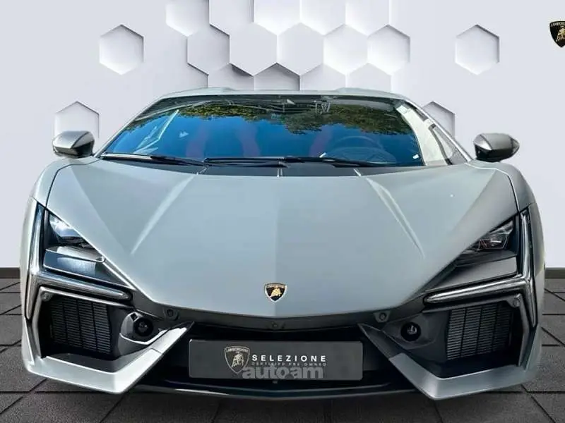Lamborghini Revuelto 2025 — фото 1 из 5