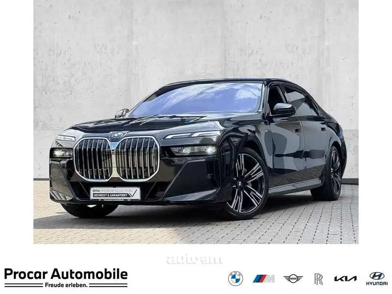 BMW 740 2025 — фото 1 из 5