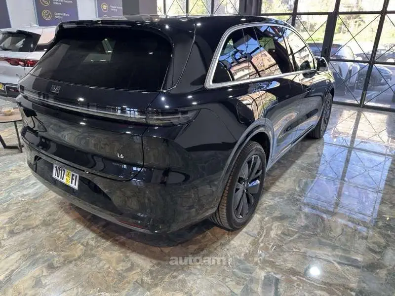 Li Auto i6 l6 pro 2025 — фото 1 из 5