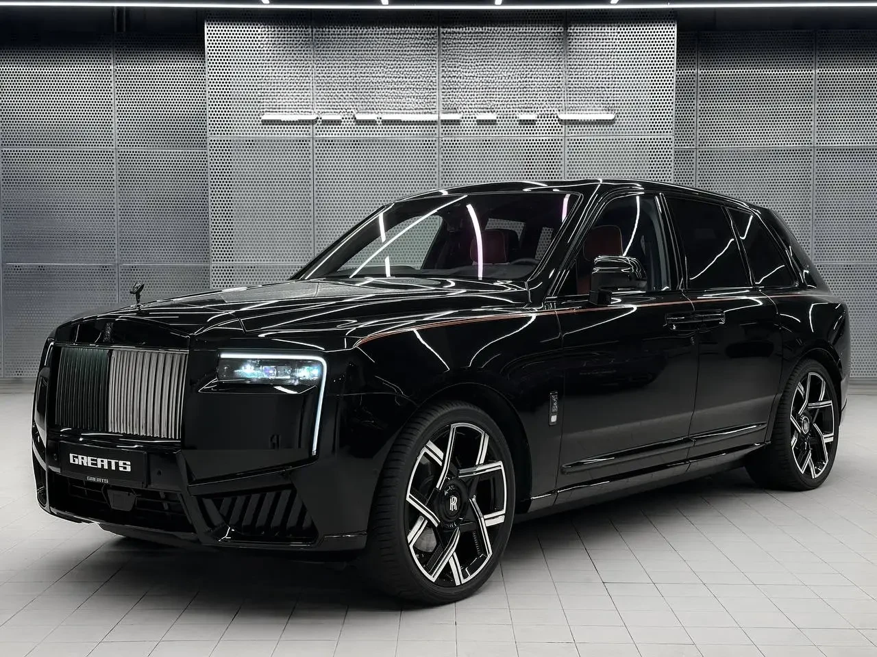 Rolls-Royce Cullinan Silver Badge FL 2024 — фото 1 из 2