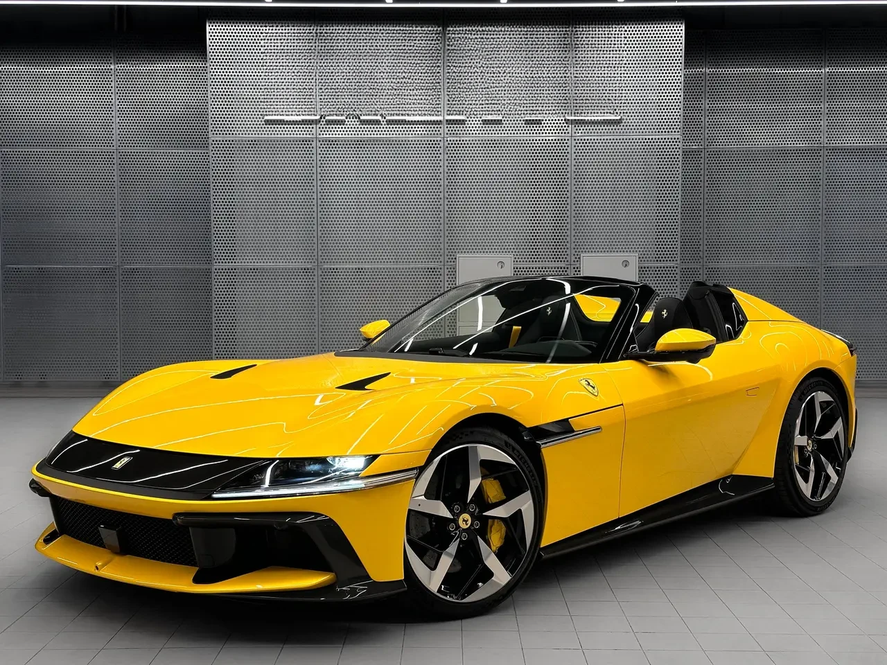 Ferrari 12 cilindri Spider 2026 — фото 1 из 1