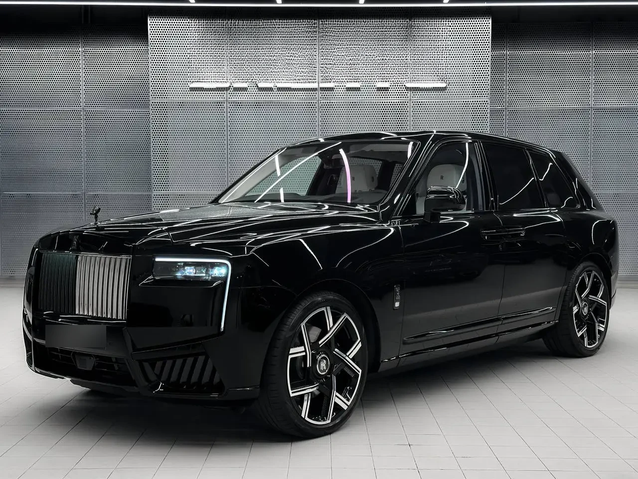 Rolls-Royce Cullinan Black Badge FL 2026 — фото 1 из 2