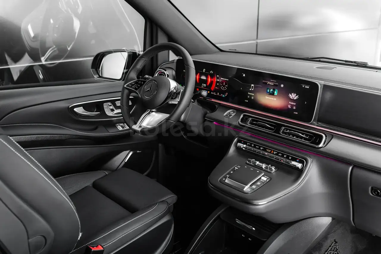 Mercedes-Benz V 300 2025 — фото 1 из 5