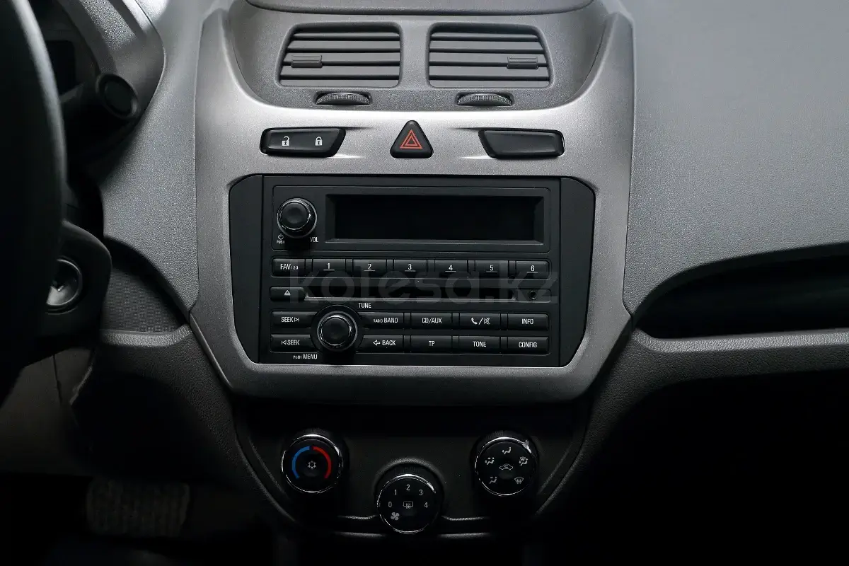 Chevrolet Cobalt 2026 — фото 1 из 5