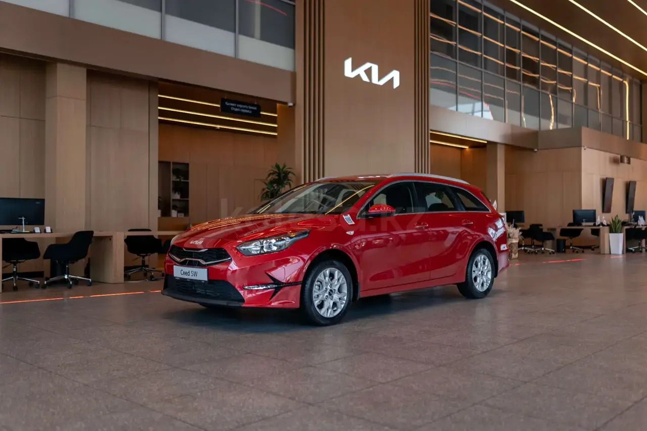 Kia Cee’d 2025 — фото 1 из 5