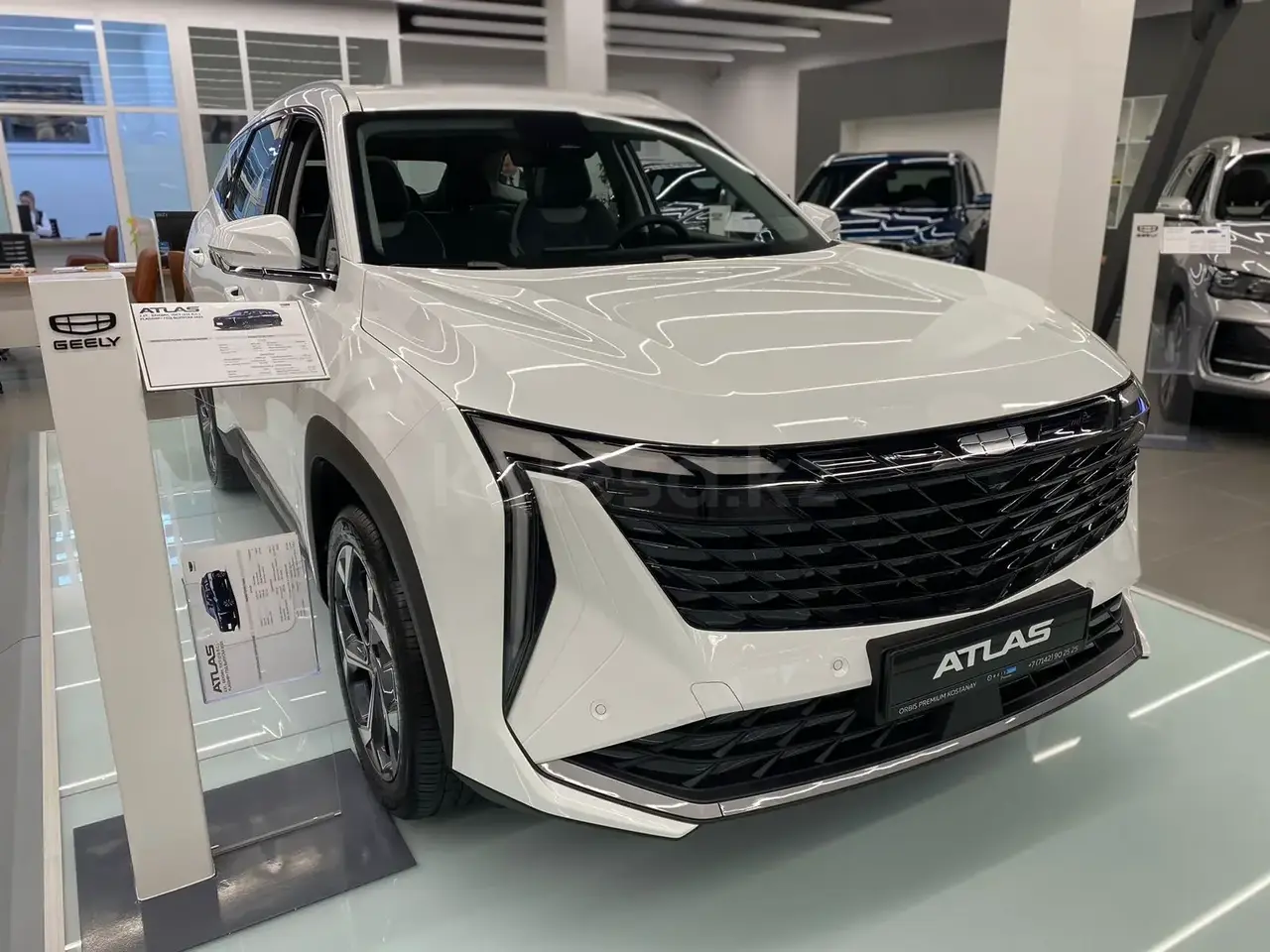 Geely Atlas 2025 — фото 1 из 5