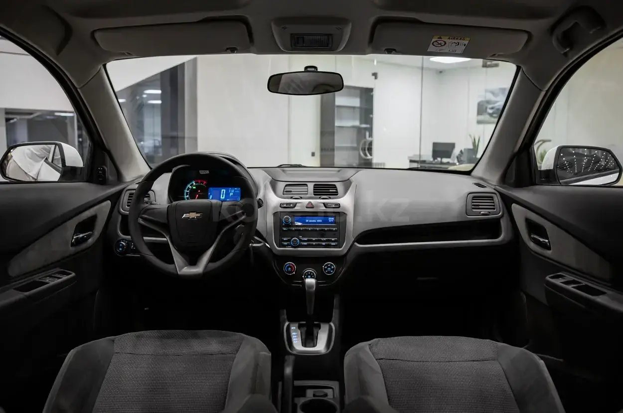 Chevrolet Cobalt 2026 — фото 1 из 5