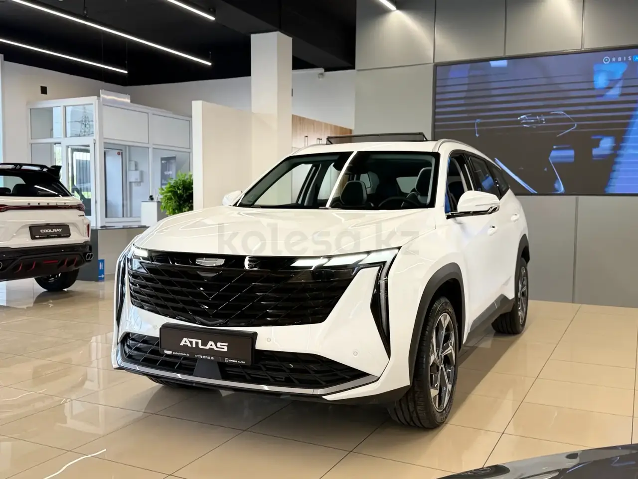 Geely Atlas 2025 — фото 1 из 5