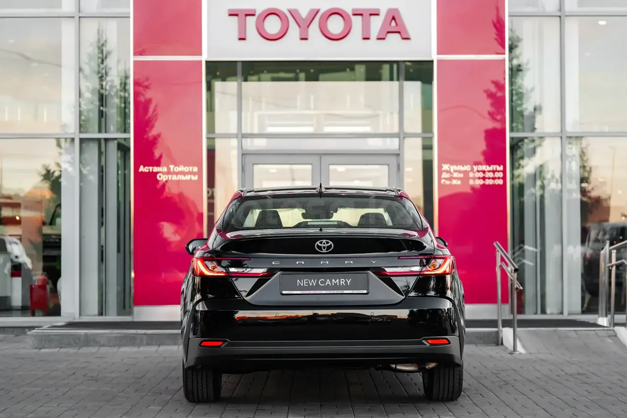 Toyota Camry 2026 — фото 1 из 5