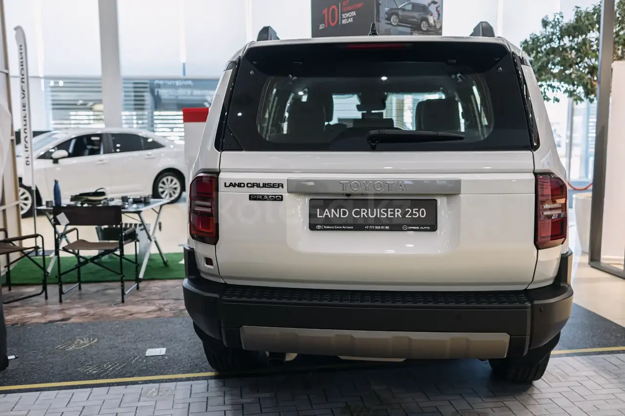 Toyota Land Cruiser Prado 2025 — фото 1 из 5