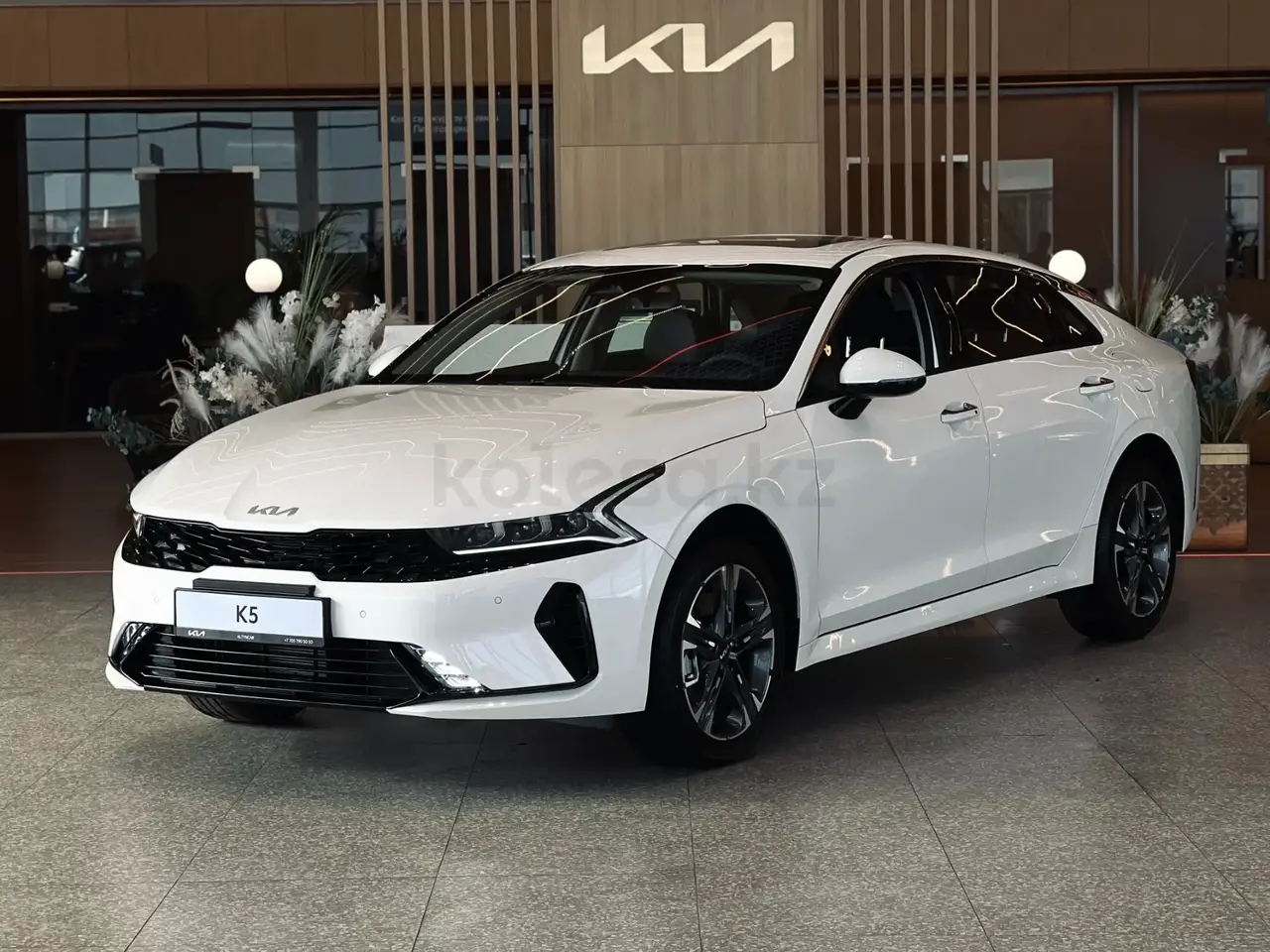 Kia K5 2025 — фото 1 из 5