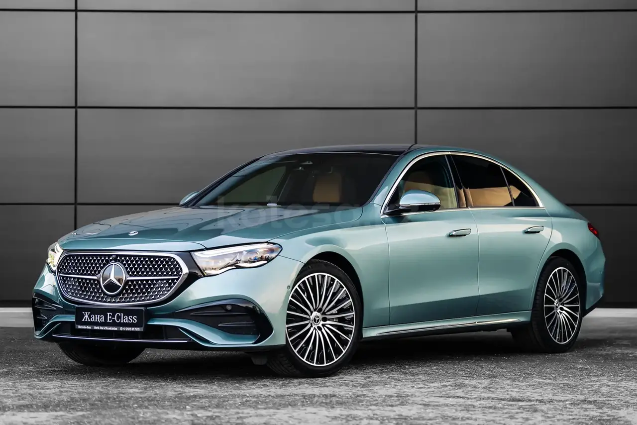 Mercedes-Benz E 300 2025 — фото 1 из 3