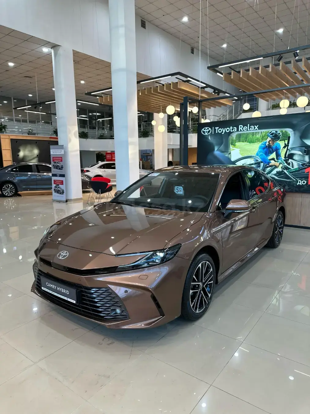 Toyota Camry 2025 — фото 1 из 5