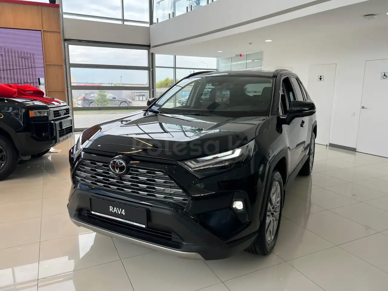 Toyota RAV 4 2025 — фото 1 из 5