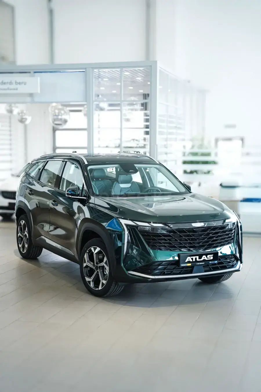 Geely Atlas 2025 — фото 1 из 5